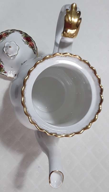 Royal Albert - Old Country Roses - Coffee Pot