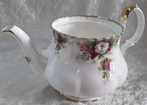 Royal Albert  ``Celebration``  Tea Pot