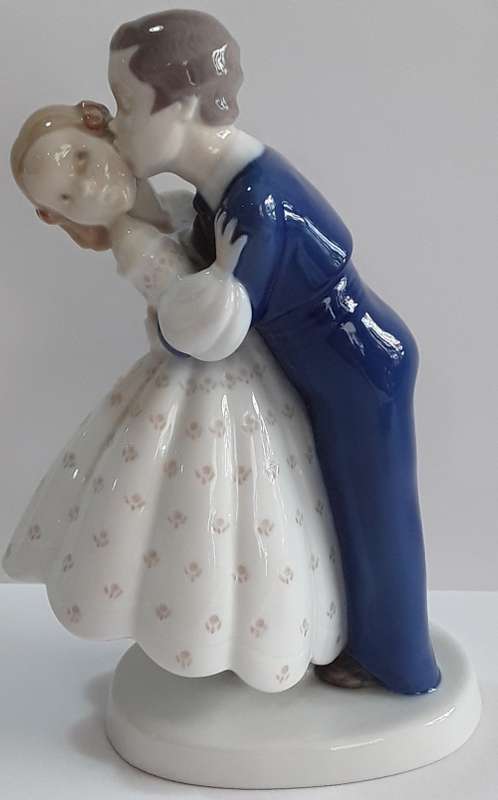 Bing  and  Grondahl  -  Denmark  -  Kissing Figure on Base