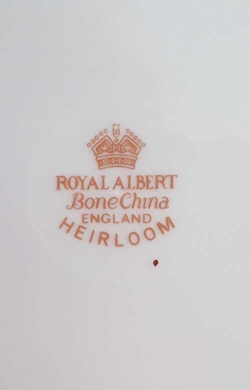 Royal Albert  -  Heirloom  -  Desert Bowl