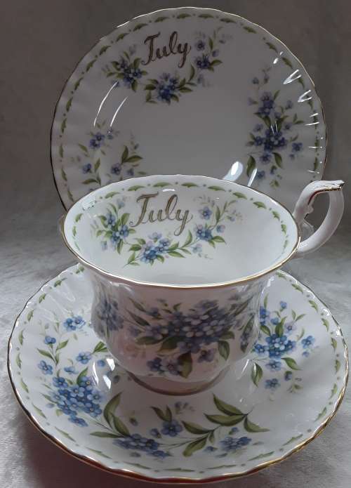 Royal  Albert  ``JULY ``    TRIO