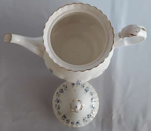 Royal  Albert  -  MEMORY  LANE  -  TEA  POT