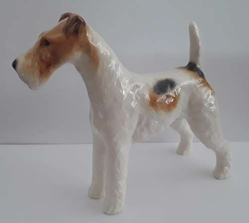 Beswick  -  Airdale  Terrier  -  Dog Figure