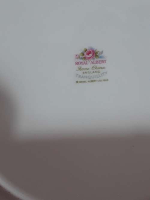 Royal  Albert    ``TRANQUILLITY``     Cake  Plate