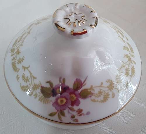 Royal Albert    ``SERENA``   Tea  Pot