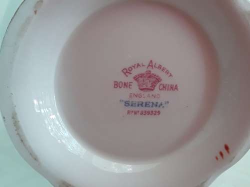 Royal Albert    ``SERENA``  Coffee  Pot