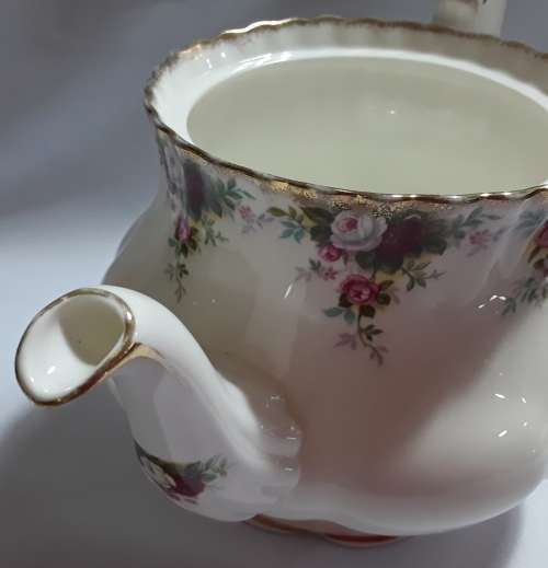 Royal Albert  ``Celebration``  Tea Pot