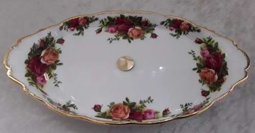 Royal  Albert  ``Old  Country  Roses``   Oblong  Bowl