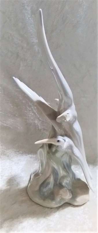 NAO   Cranes  in  Flight