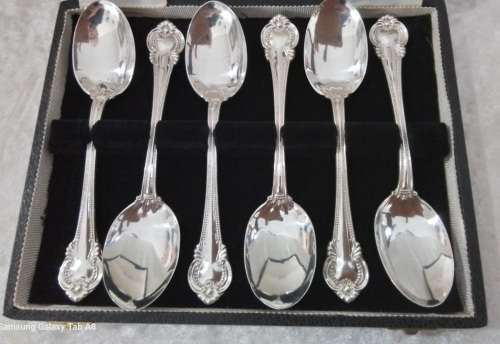 STERLING  SILVER   -   Cased  Set  6  Large  Tea  Spoons