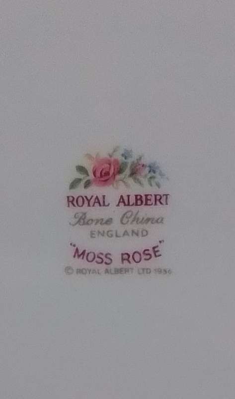 Royal Albert   -   Moss  Rose  -   Platter