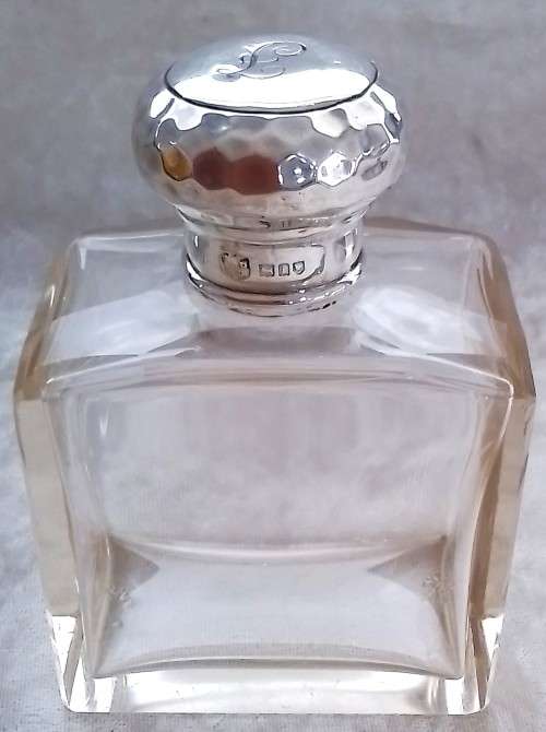 London  1904  -  Beaten  Silver  Top  Bottle