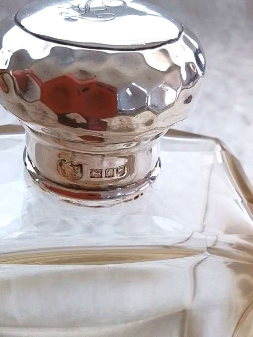 London  1904  -  Beaten  Silver  Top  Bottle