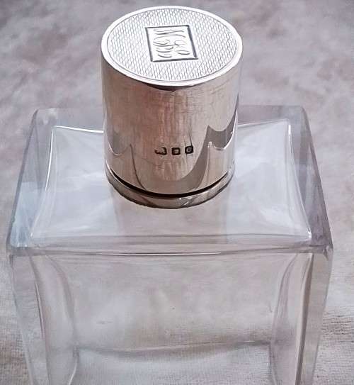 London  1938  Silver  Top  Bottle