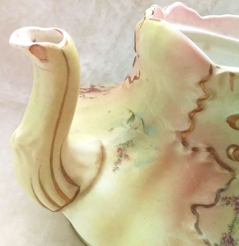 Victorian  Tea  Pot on  Stand