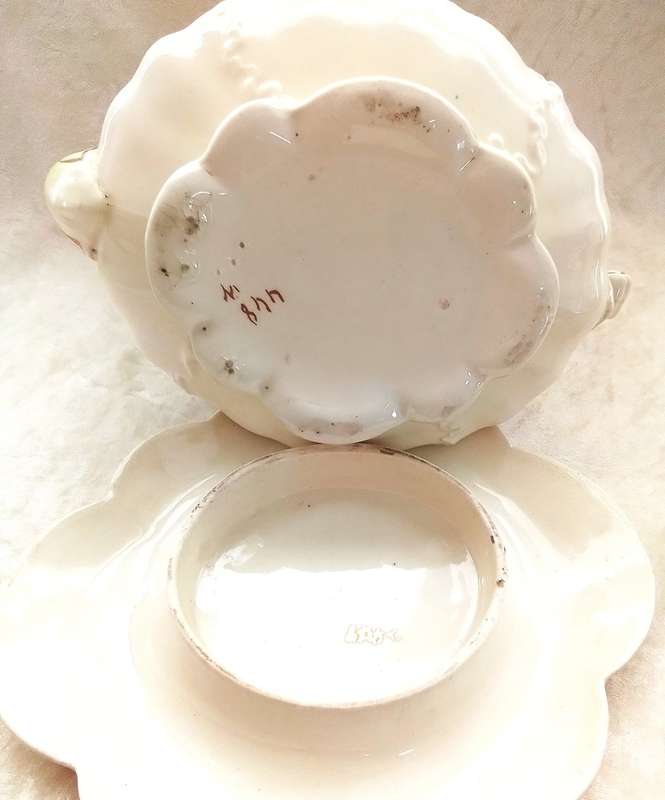Victorian  Tea  Pot on  Stand