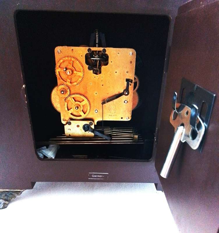 Tempus   Fugil  Bracket  Clock