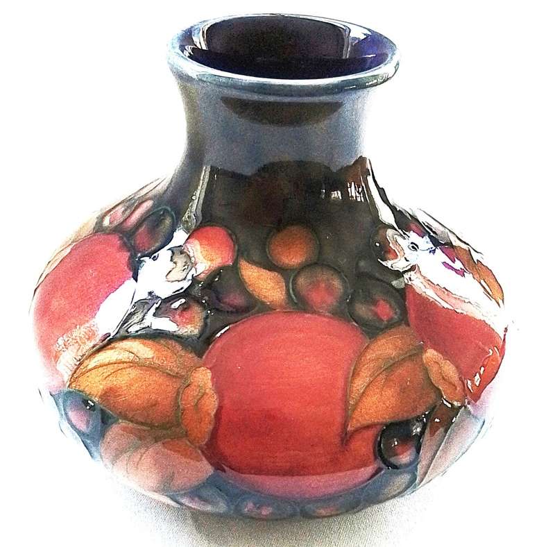 Moorcroft  ``Pomegrante``  Vase