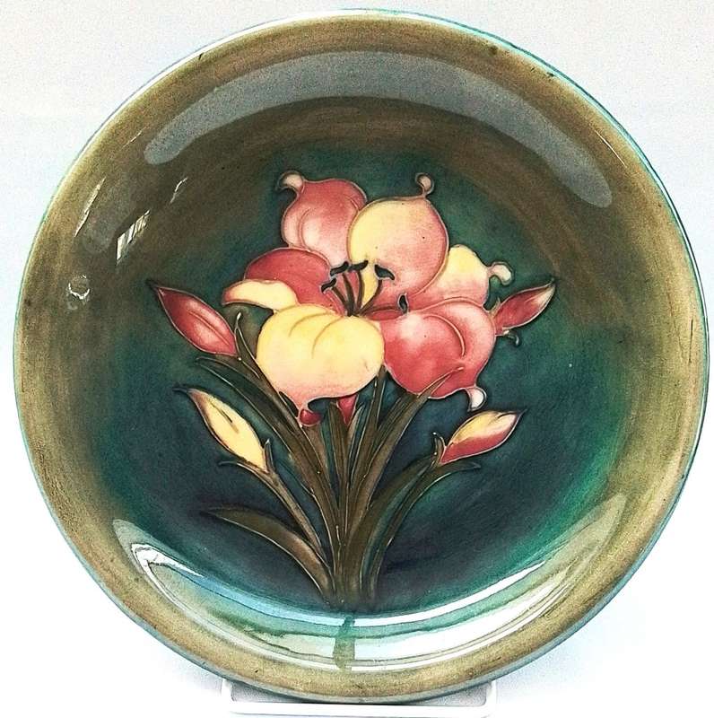 Moorcroft   ``FREESIA``   Plate