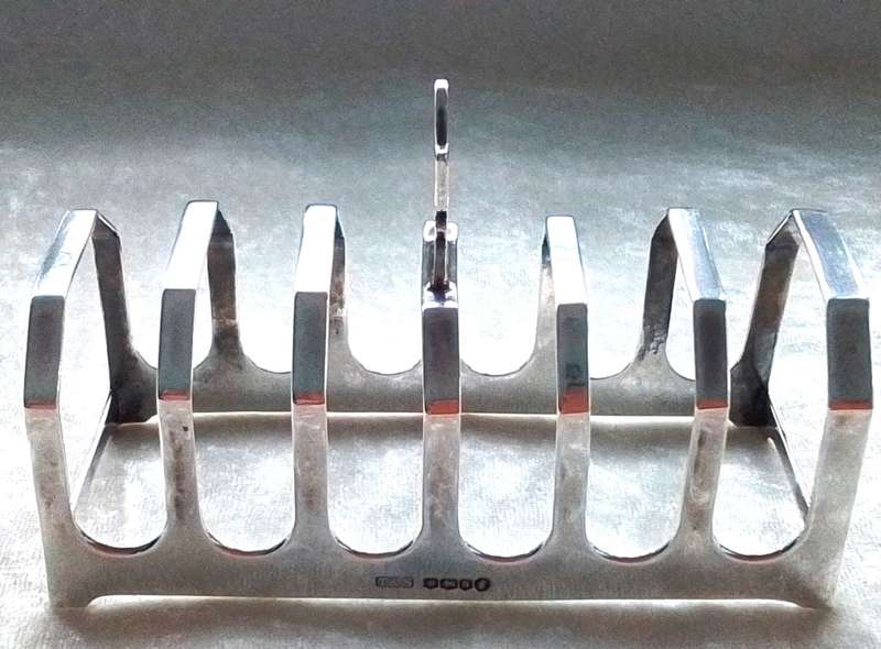 Sheffield 1935  -  6 Slice  -  Toast Rack