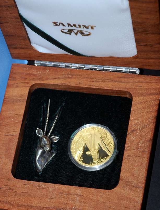 Gold Proof Natura 1oz - Oryx Launch CW Mintmark With Silver Figurine - Mintage 491