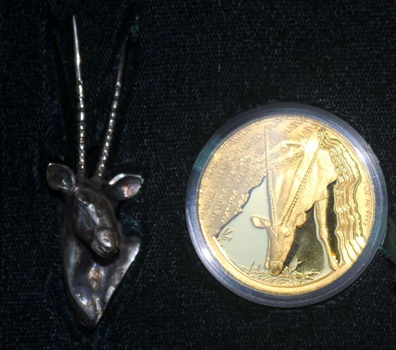 Gold Proof Natura 1oz - Oryx Launch CW Mintmark With Silver Figurine - Mintage 491