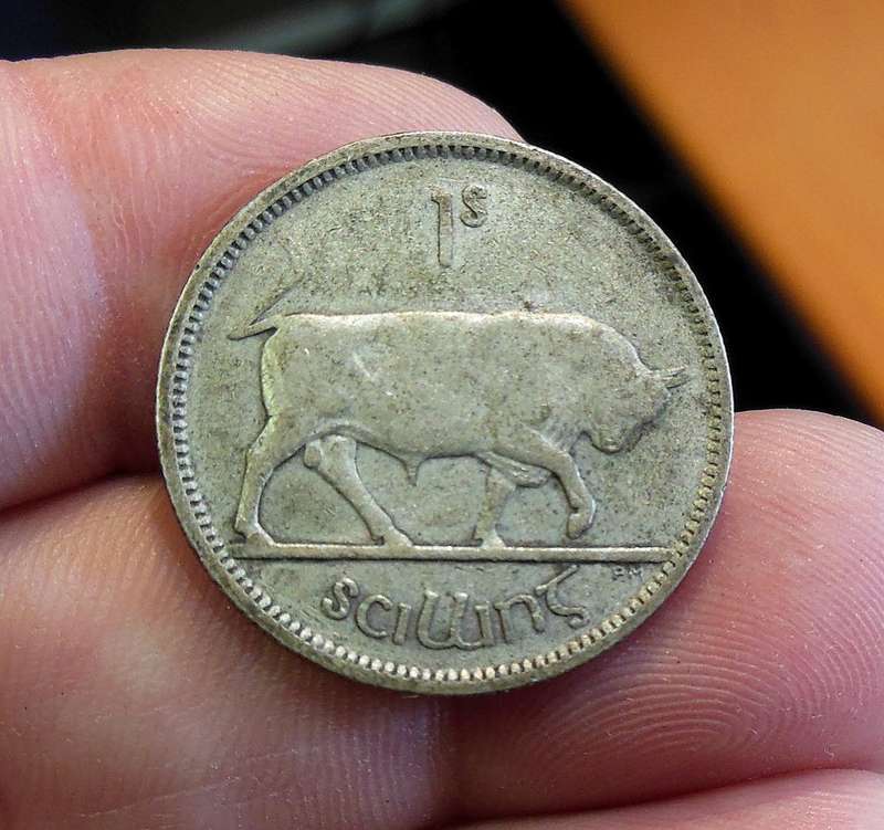 *CRAZY R1 START* Ireland 1 Shilling 1928 - Silver coin in 'Great' condition