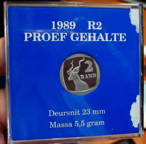 *CRAZY R1 START* 1989 R2 Proof coin in perspex casing