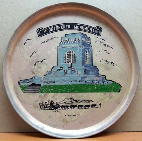 *CRAZY R1 START* 1949 Voortrekker Monument copper tray - 29cm