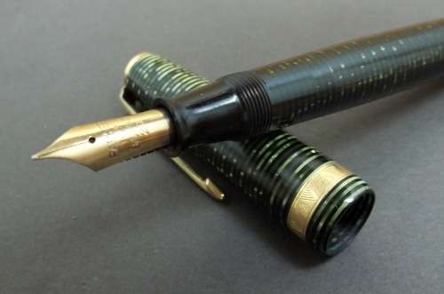*CRAZY R1 START* 1940's PARKER Vacumatic fountain pen with 14ct nib