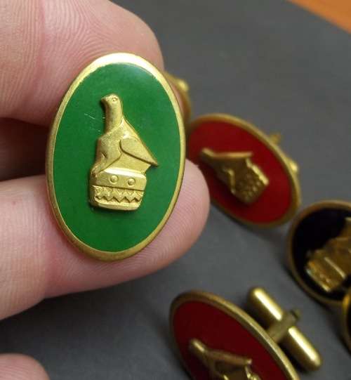 *CRAZY R1 START* 4 Sets of Zimbabwean cufflinks