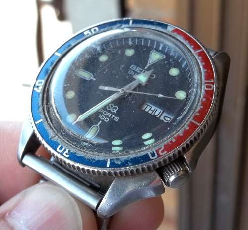 *CRAZY R1 START* 1980's SEIKO Quartz day/date Sports 100 men's watch - For Restoration/Parts