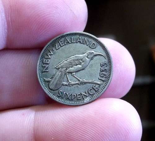 *CRAZY R1 START* New Zealand 6 Pence 1933 - Nice condition
