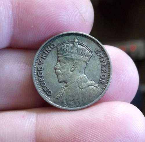 *CRAZY R1 START* New Zealand 6 Pence 1933 - Nice condition