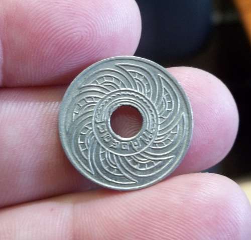 *CRAZY R1 START* Thailand 10 Satang 1935 - Nice condition