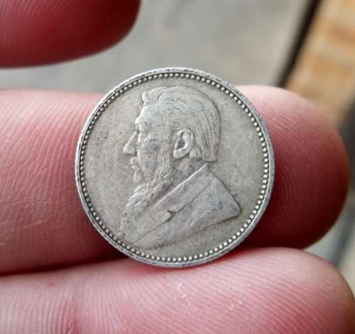 *CRAZY R1 START* ZAR 6 Pence 1897 - R28 worth of Silver