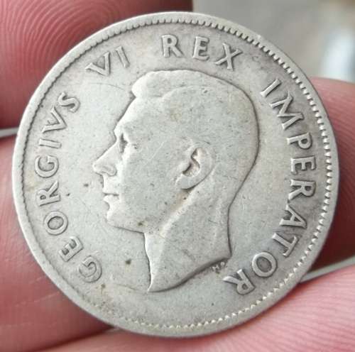 *CRAZY R1 START* SA Union 2 Shillings 1945 - R118 worth of Silver