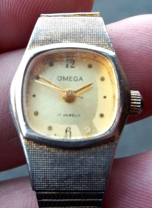*CRAZY R1 START* OMEGA 17 Jewels manual wind lady`s watch with Hong Kong movement