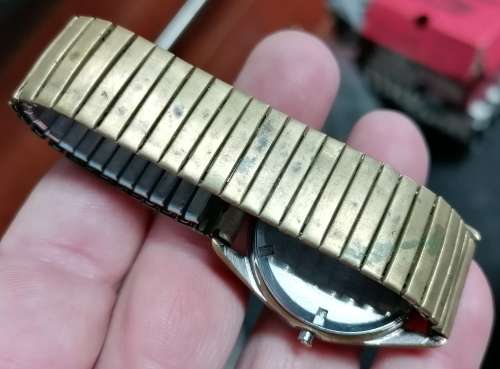 *CRAZY R1 START* 1970`s ROAMER Popular 15 Jewels gent`s watch - For Restoration - Working