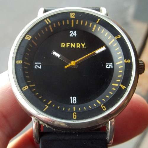 *CRAZY R1 START* RFNTY. Quartz men`s watch