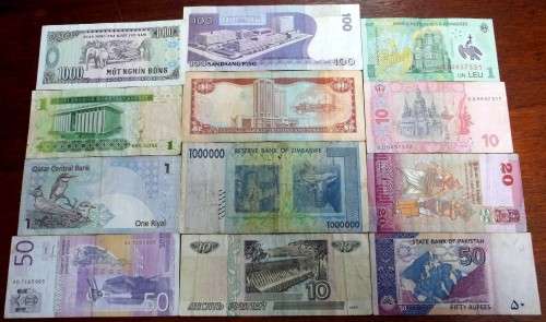 `CRAZY R1 START` Lot of 12 International bank notes - bid per note