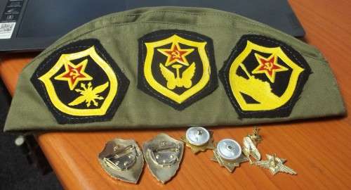 *CRAZY R1 START* Russian cap with badges