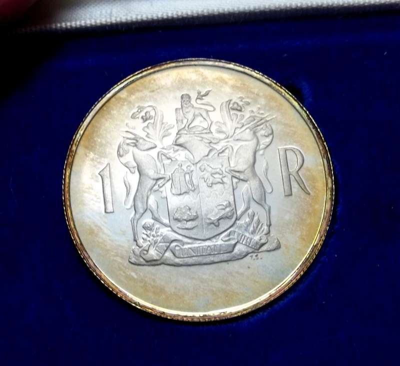 *CRAZY R1 START* 1969 SA Proof set - Beautiful toning