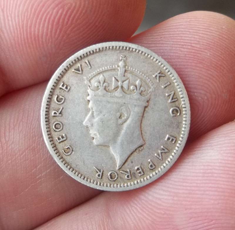 *CRAZY R1 START* Southern Rhodesia 6 Pence 1942 - Nice condition