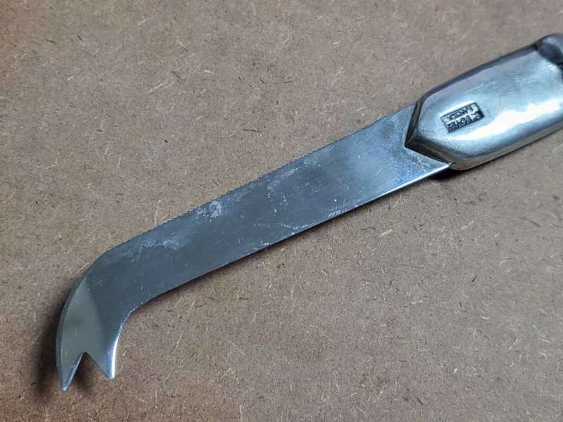 **R1 Auction**  Carol Boyes Cheese Knive