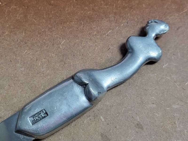 **R1 Auction**  Carol Boyes Cheese Knive
