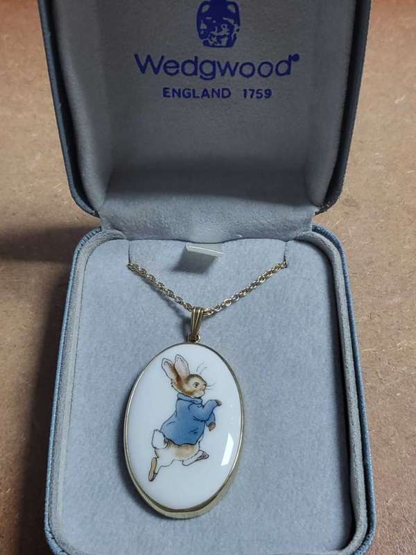 **R1 Auction** Wedgewood Peter Rabbit Necklace 1983