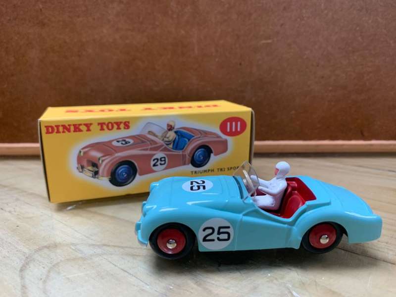 DINKY TOYS Triumph TR2 Sports - China