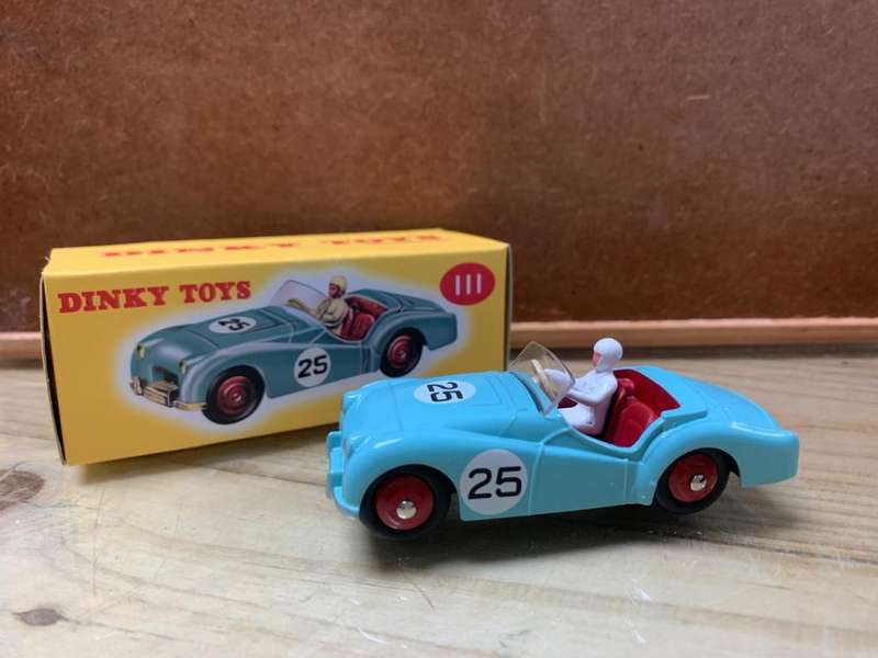 **R1 Auction**  DINKY TOYS Triumph TR2 Sports-China