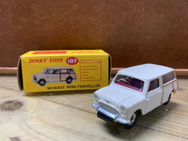DINKY TOYS Morris Mini-Traveller-China